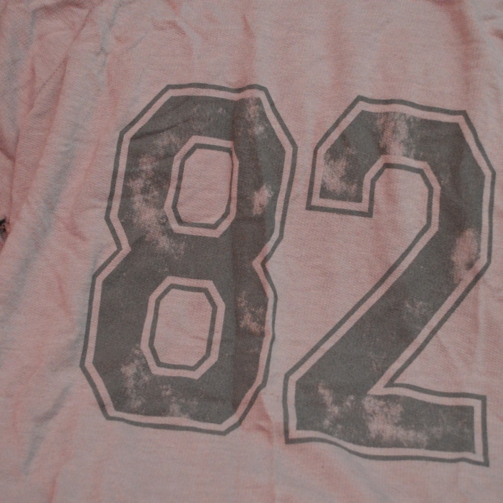 82 Sweater - Picture 2 of 3